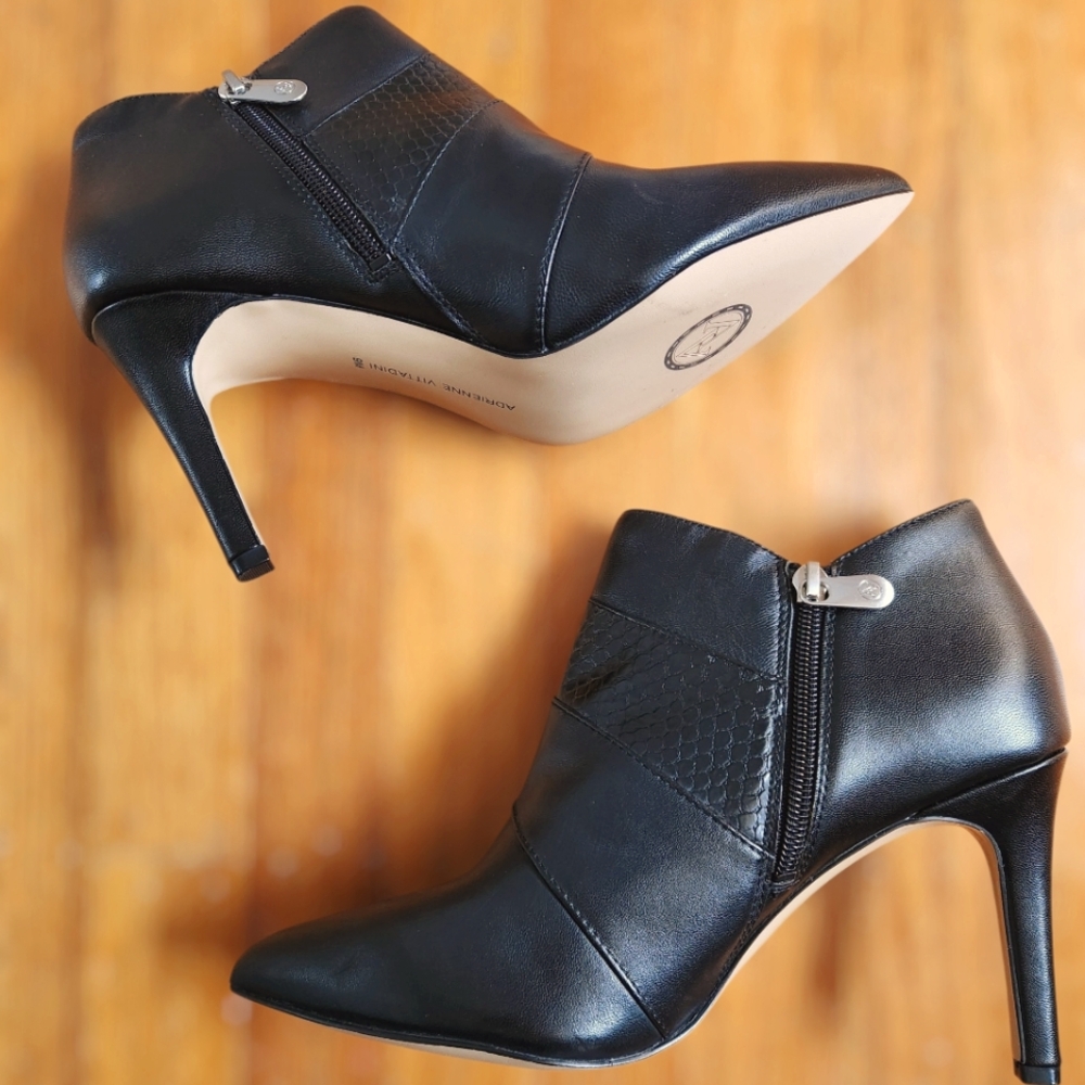 Black Leather Pointy Toe 4 Inch Heel Booty Adrienne Vittadini Size 9 New